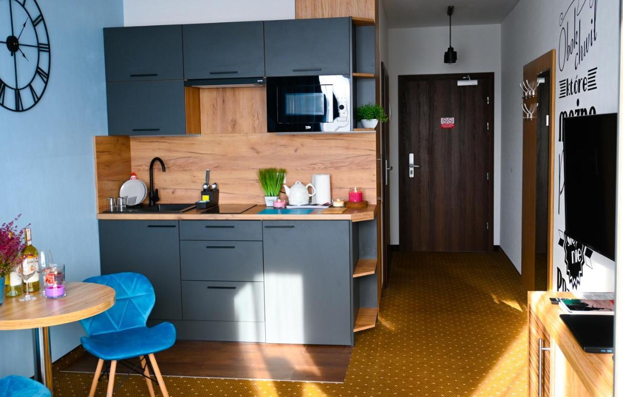 Aparthotel Legnica - Apartamenty Z Aneksem Kuchennym Extérieur photo